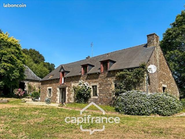 Maison 8 pièces 235 m²