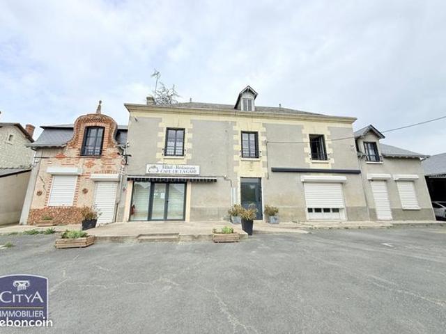 Maison 8 pièces 235 m²