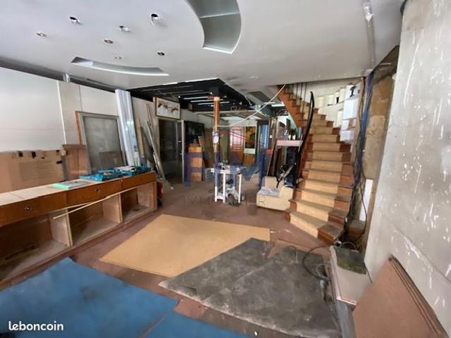 Maison 8 pièces 235 m²