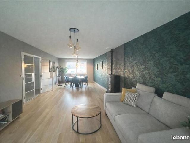 Maison 8 pièces 235 m²