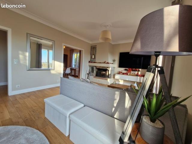 Maison 8 pièces 235 m²