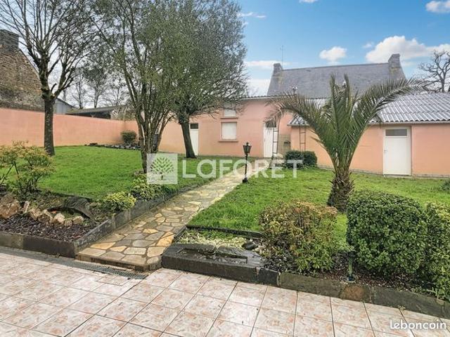 Maison 8 pièces 236 m²