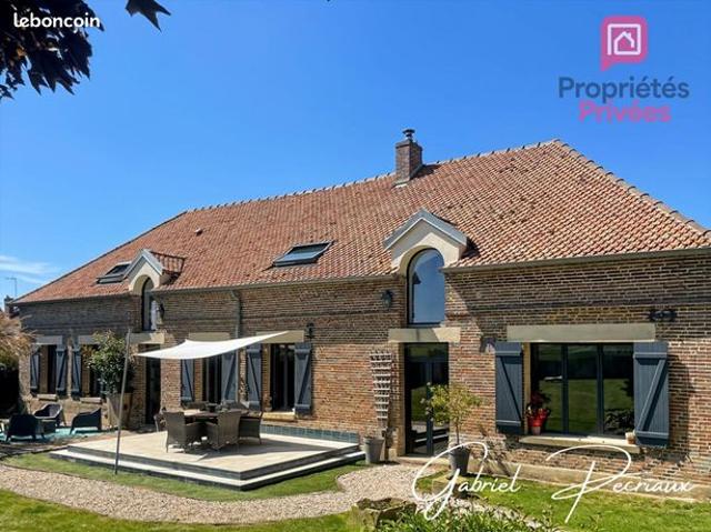Maison 8 pièces 236 m²