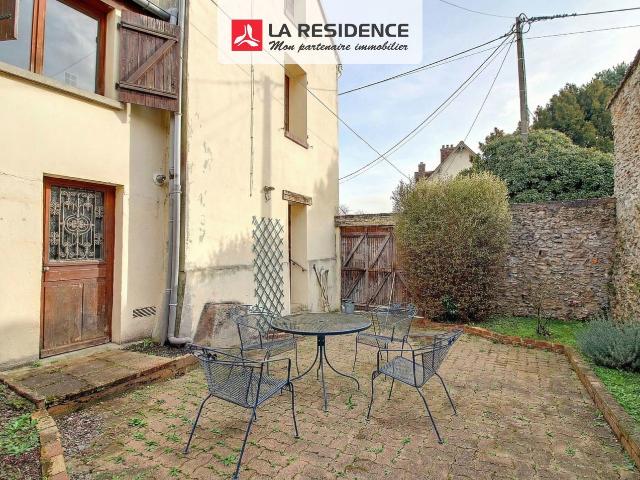 Maison 8 pièces 256 m²