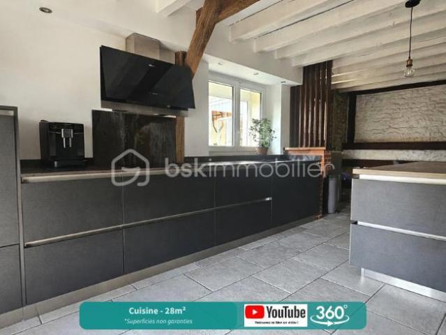 Maison 8 pièces 236 m²