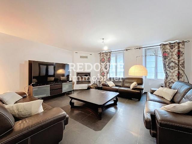 Maison 8 pièces 236 m²