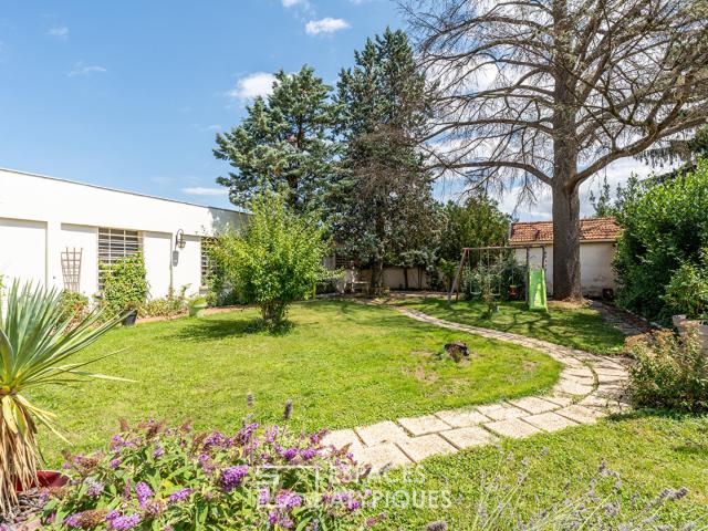 Maison 8 pièces 236 m²