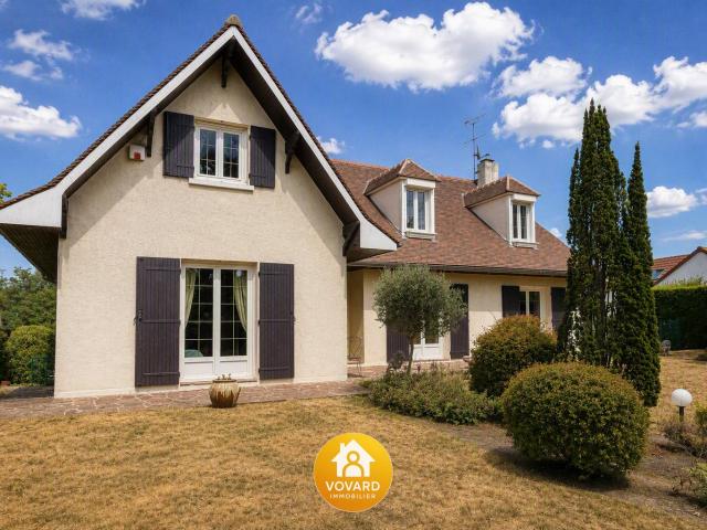 Maison 8 pièces 236 m²