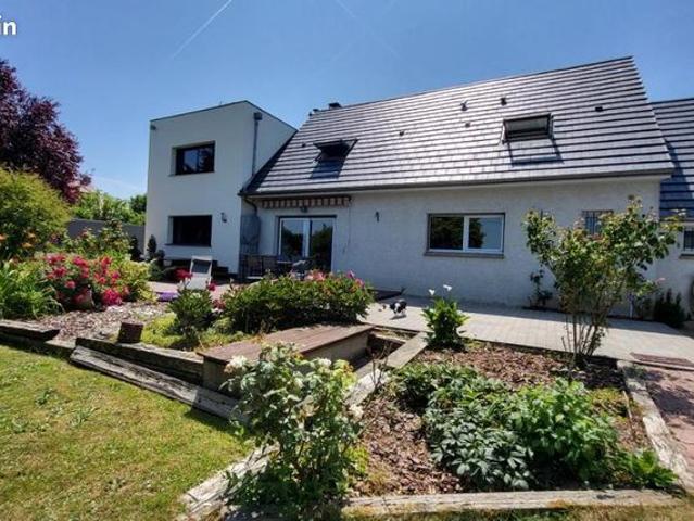 Maison 8 pièces 236 m²