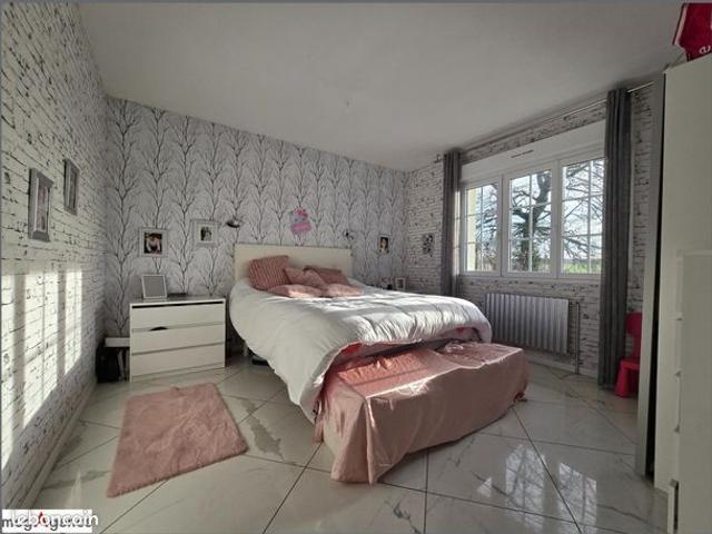 Maison 8 pièces 237 m²
