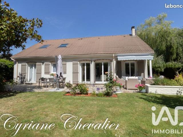 Maison 8 pièces 237 m²