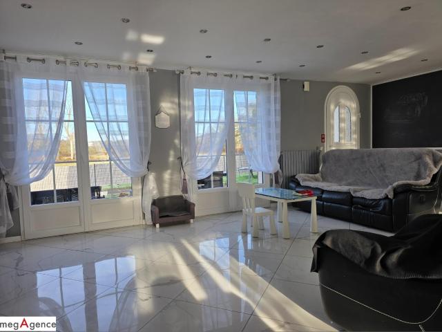 Maison 8 pièces 237 m²