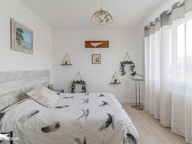 Maison 8 pièces 237 m²