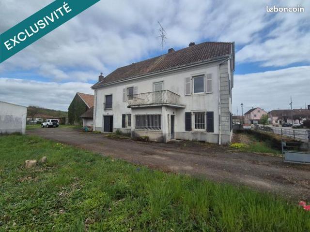 Maison 8 pièces 237 m²