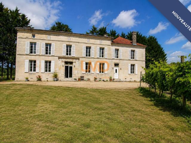 Maison 8 pièces 238 m²