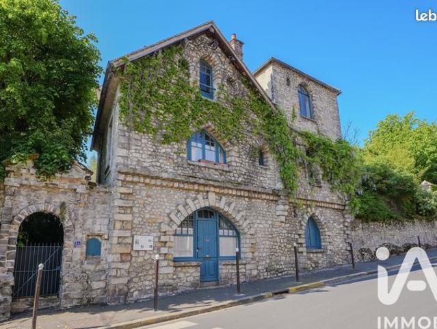 Maison 8 pièces 238 m²