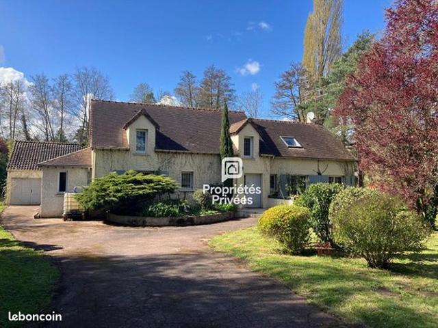 Maison 8 pièces 238 m²