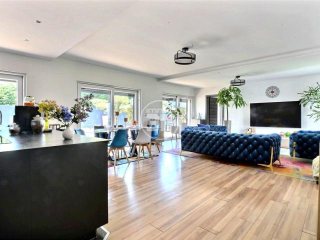 Maison 8 pièces 238 m²