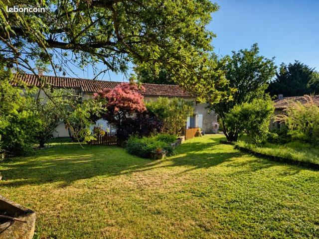 Maison 8 pièces 238 m²