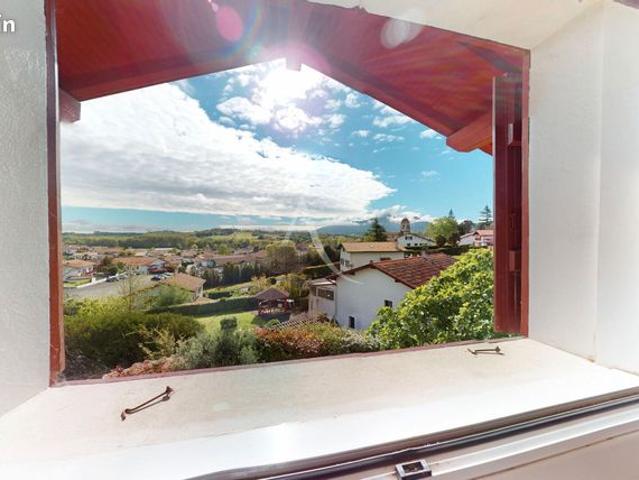 Maison 8 pièces 238 m²