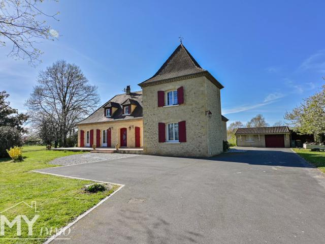 Maison 8 pièces 238 m²