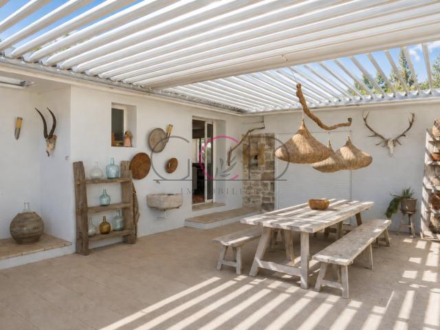 Maison 8 pièces 238 m²