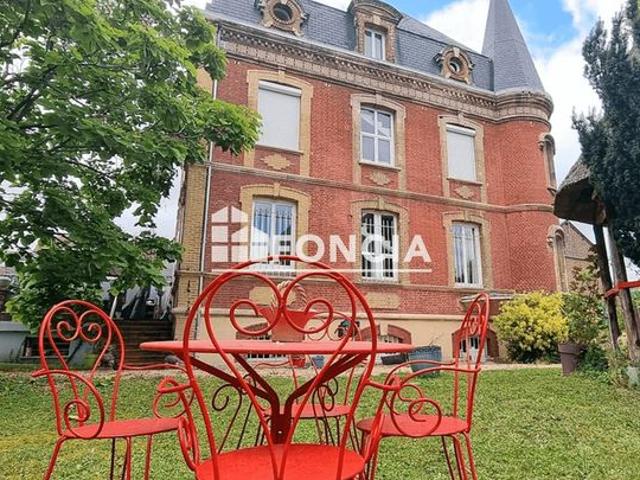 Maison de maitre avec dependance en centre ville