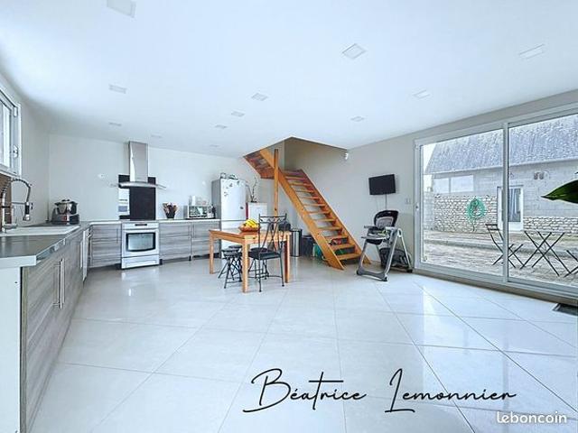 Maison 8 pièces 239 m²