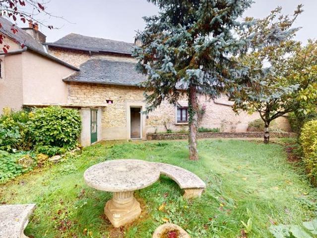 Maison 8 pièces 239 m²