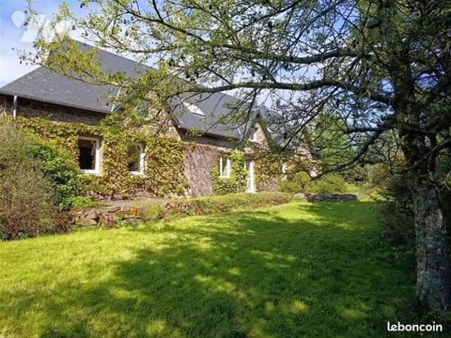 Maison 8 pièces 239 m²