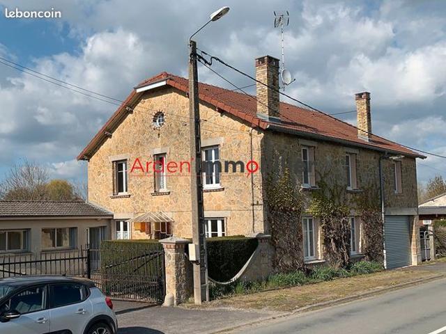 Maison 8 pièces 239 m²