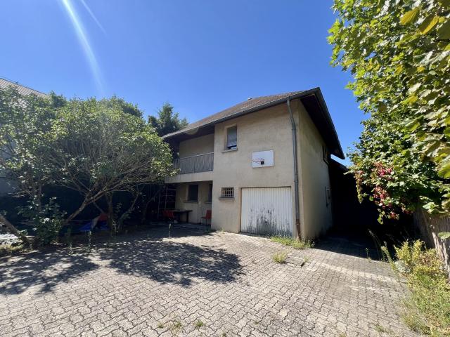 Maison 8 pièces 239 m²