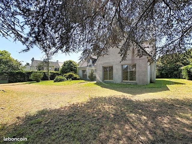 Maison 8 pièces 239 m²
