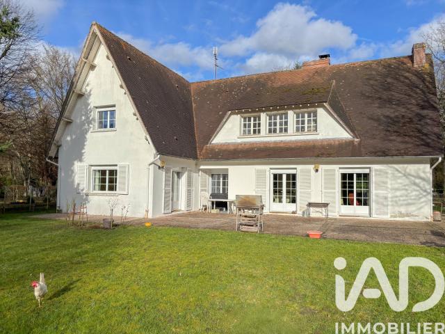 Maison 8 pièces 239 m²