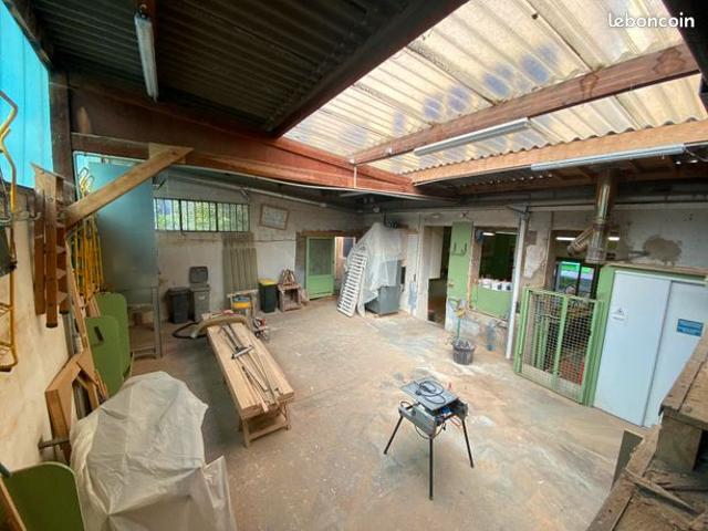 Maison 8 pièces 239 m²
