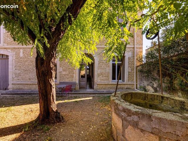 Maison 8 pièces 230 m²