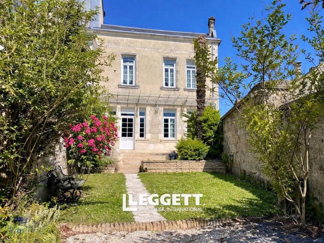 Maison 8 pièces 230 m²