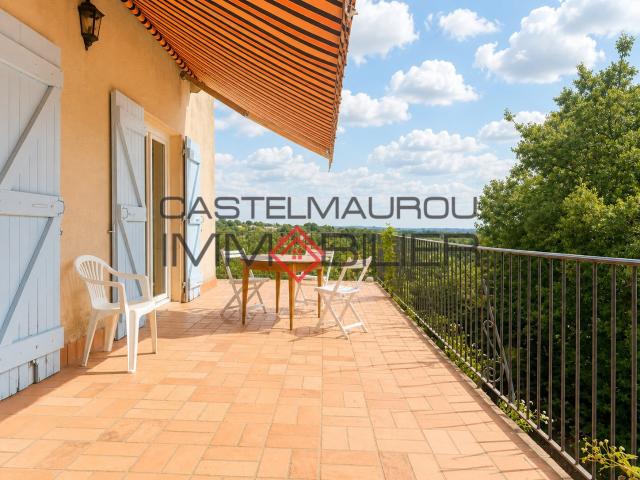 Maison 8 pièces 230 m²