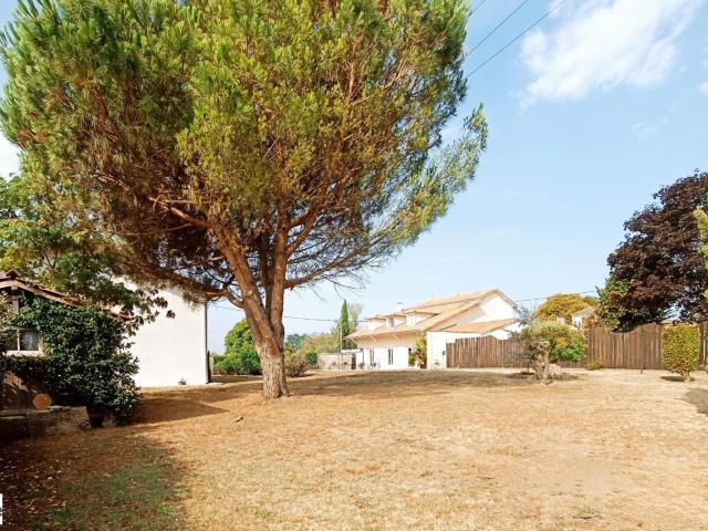 Maison 8 pièces 230 m²