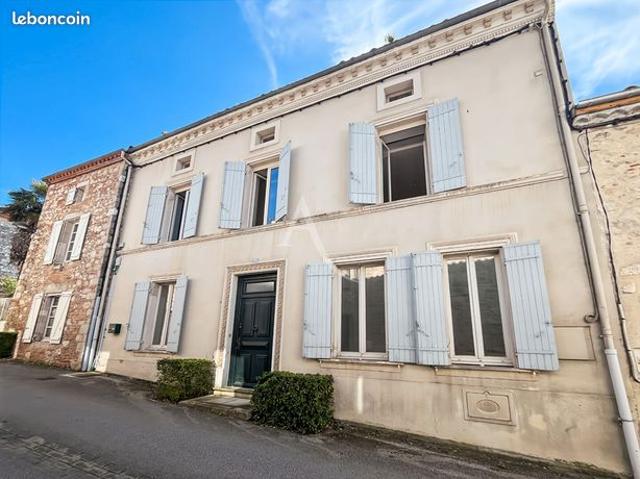 Maison 8 pièces 230 m²