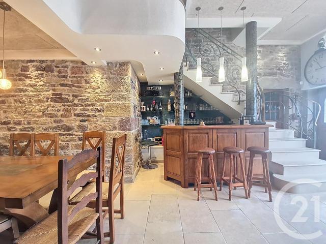 Maison 8 pièces 189 m²