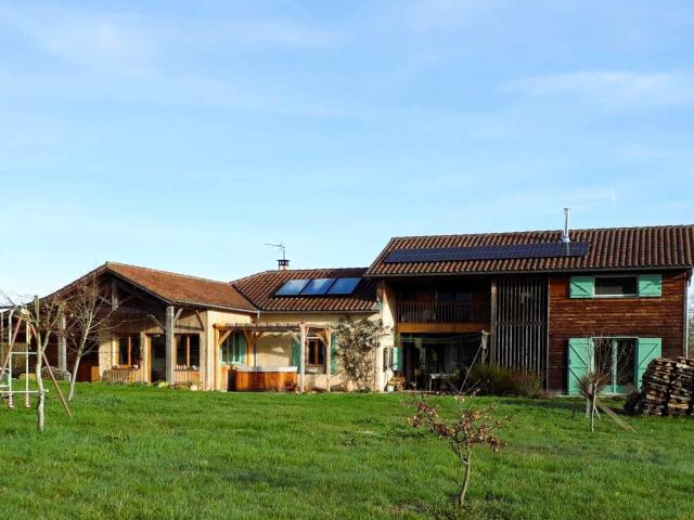 Maison 8 pièces 230 m²