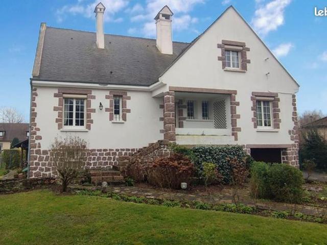 Maison 8 pièces 230 m²