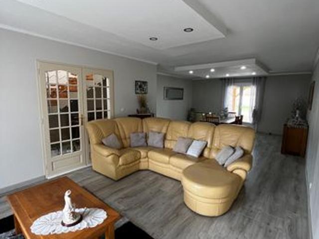 Maison 8 pièces 230 m²