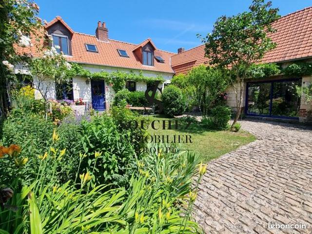 Maison 8 pièces 230 m²