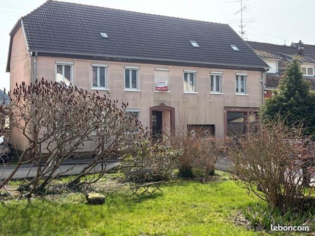 Maison 8 pièces 230 m²