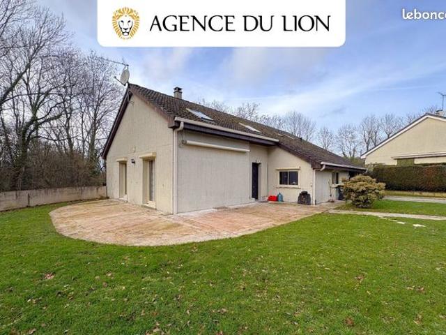 Maison 8 pièces 230 m²