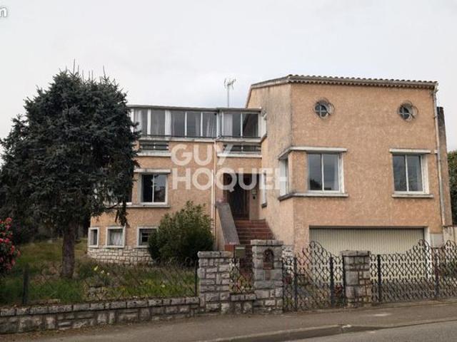 Maison 8 pièces 230 m²