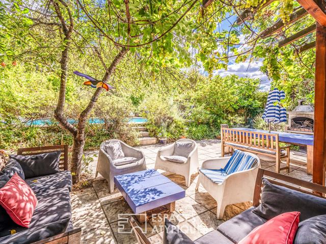 Maison 8 pièces 230 m²