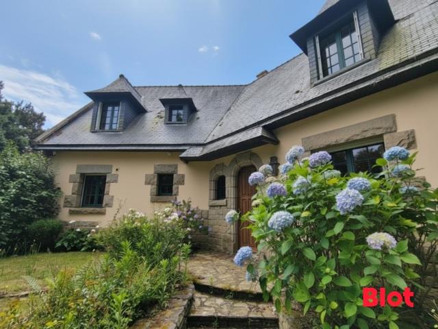 Maison 8 pièces 230 m²